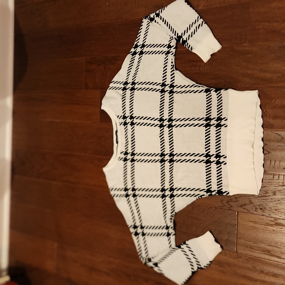 Plaid Black and White Women's Sweater